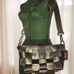 Harveys Carriage ring medium Hobo NWT